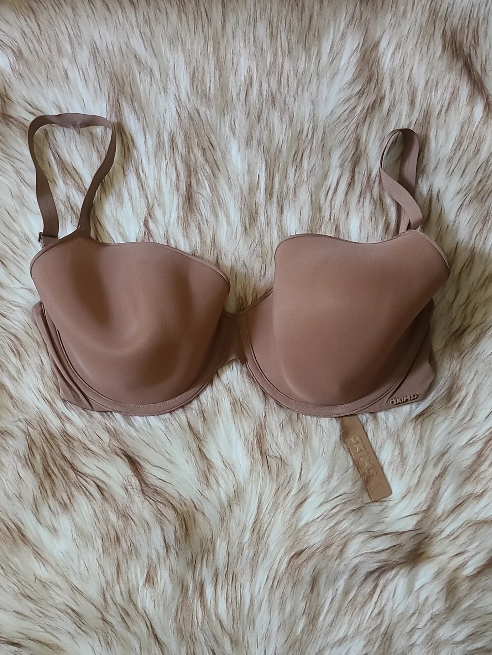 NWT SKIMS Weightless Demi Bra Size 32H Sienna